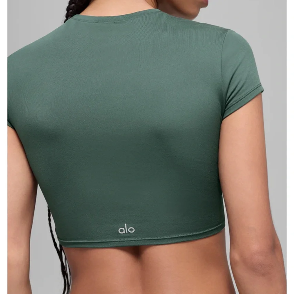 ALO Yoga Women's Short Sleeve Crop Top - Olive Green